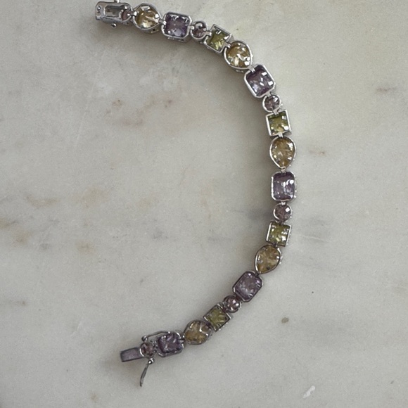 Vintage Elegant Multi-Color Gemstone Bracelet - Picture 6 of 10